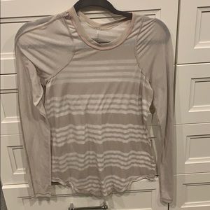 Lululemon long sleeve lightweight shirt